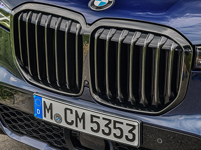 BMW X7 Grille